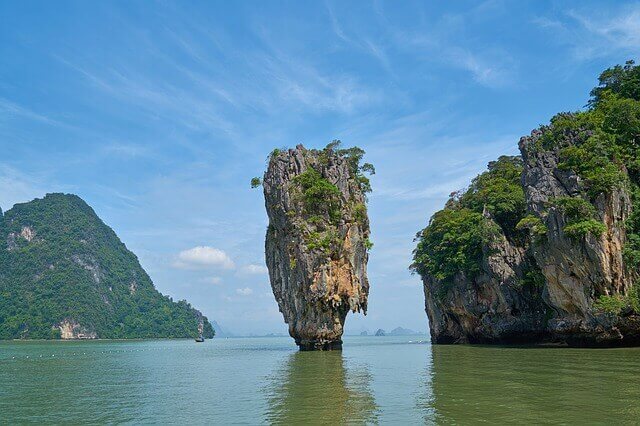 felsen-vor-der-kueste-thailands